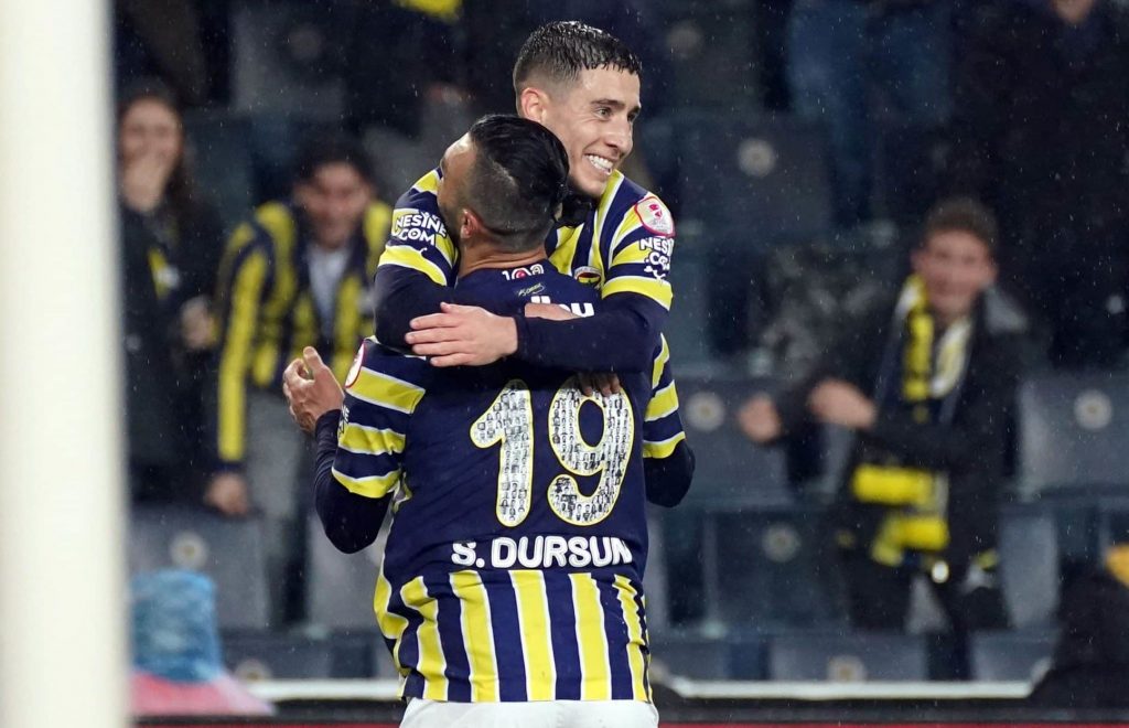 Fenerbahce schlägt Kayserispor 4:1 und steht im Pokal-Halbfinale – Dursun und Mor glänzen