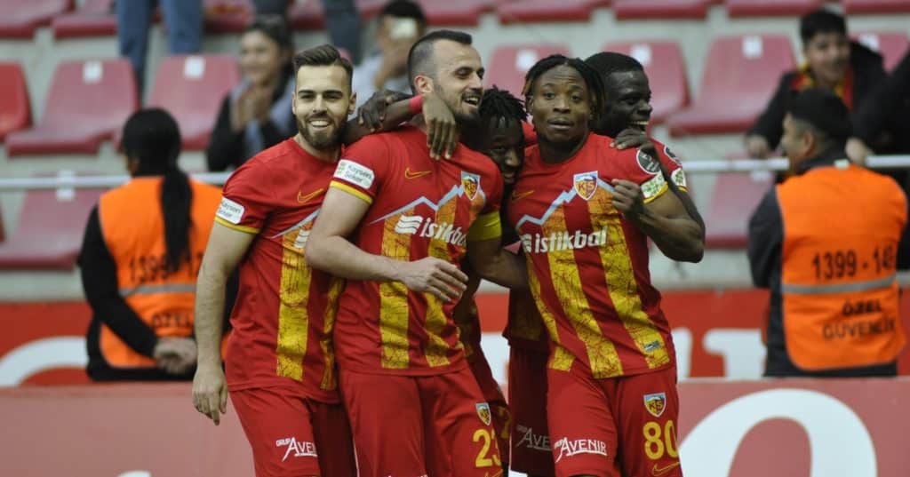 Kayserispor besiegt zu Hause Ümraniyespor 3:1