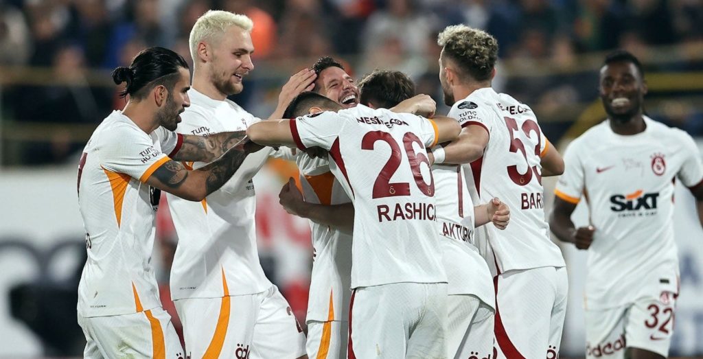 Titelfavorit Galatasaray putzt Alanyaspor auswärts mit 4:1