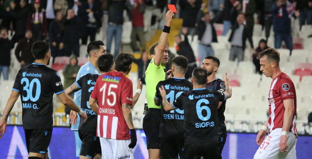 Misslungenes Bjelica-Debüt: Trabzonspor verliert in Unterzahl mit 1:4 in Sivas