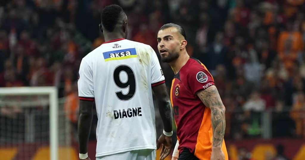 Nach rüden Reibereien – Diagne an Bardakci: „Bleib ruhig kleiner Bruder“