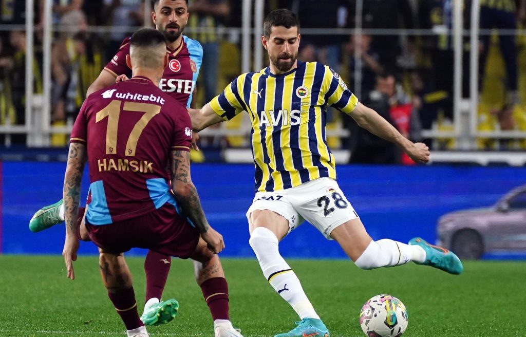 Fenerbahce löst Vertrag mit Luan Peres auf