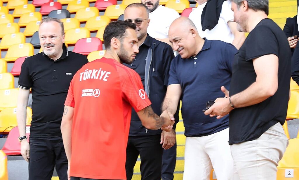 TFF-Boss Büyükeksi über die Wahl von Montella als Nationaltrainer und die Austragung des Supercups in Saudi-Arabien