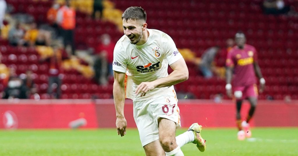 Rolle rückwärts: Galatasaray schnappt Besiktas Dervisoglu trotz Einigung in Nacht-und-Nebel-Aktion unter der Nase weg