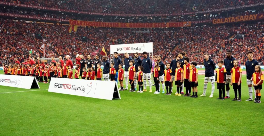 Laut ESPN: Fenerbahce und Galatasaray streiten um Brasilianer Maycon