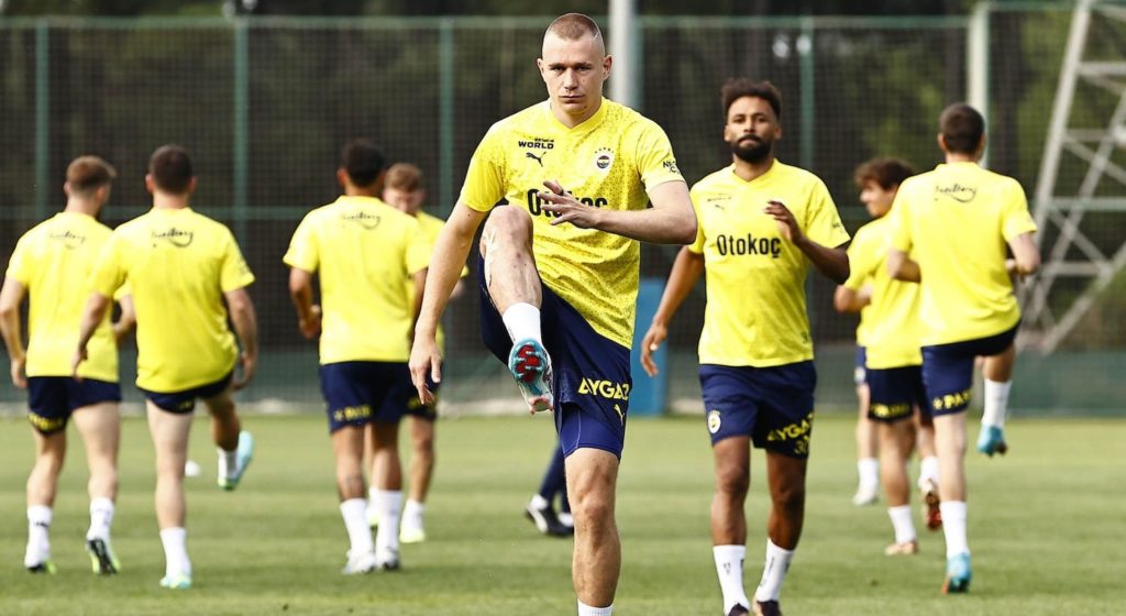 Fenerbahce erteilt Szalai Freigabe für Transfergespräche – Nach Union Berlin auch Hoffenheim mit Angebot für den Ungarn