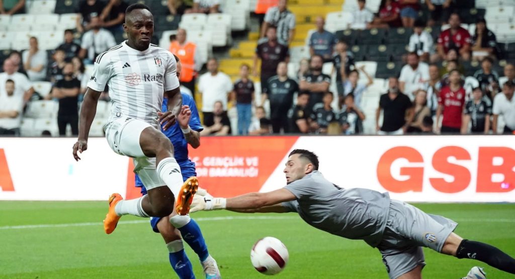Conference League-Quali: Besiktas besiegt Tirana mit 3:1