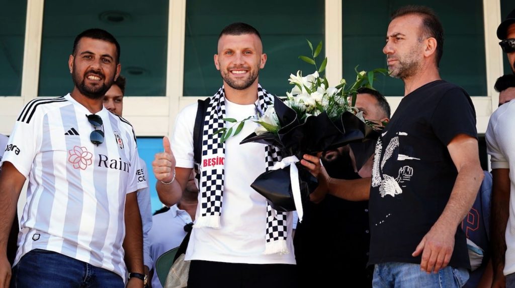 Besiktas gibt offiziellen Start der Transferverhandlungen mit Rebic bekannt