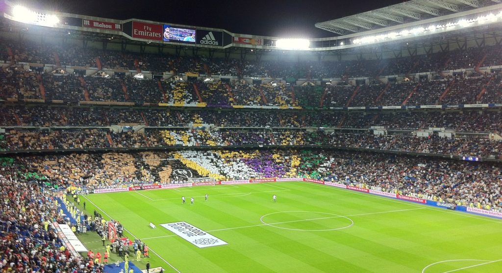 Der perfekte Spieleabend: Superleague-Match schauen und Online-Casino-Spaß in Deutschland