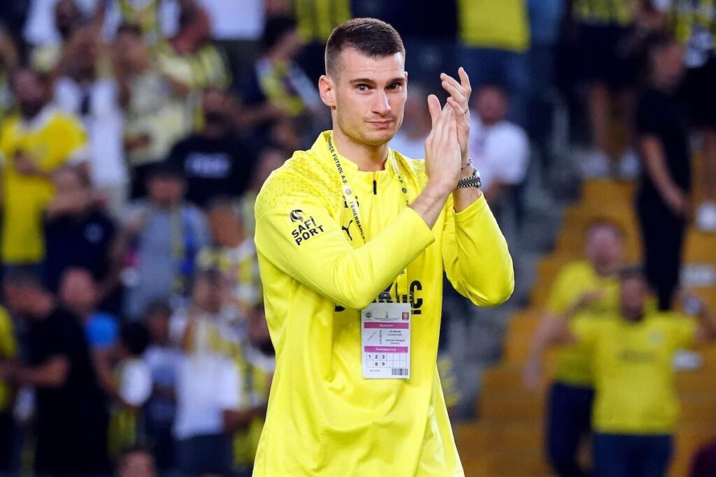 Livakovic vor überraschendem Wechsel von Fenerbahce zum FC Barcelona