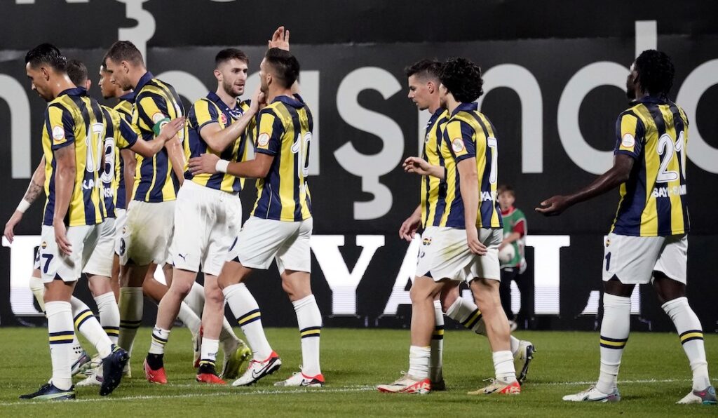 Fenerbahce-Trainer Kartal nach Pendik-Partie: „Was brauchen wir noch, um einen Elfmeter zu bekommen?“