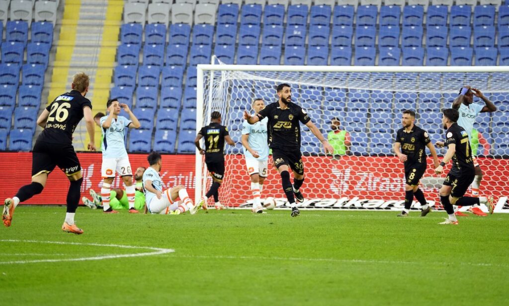 Basaksehir 3:3 gegen Ankaragücü – Je 1:1 zwischen Konya und Karagümrük sowie Sivas und Adana