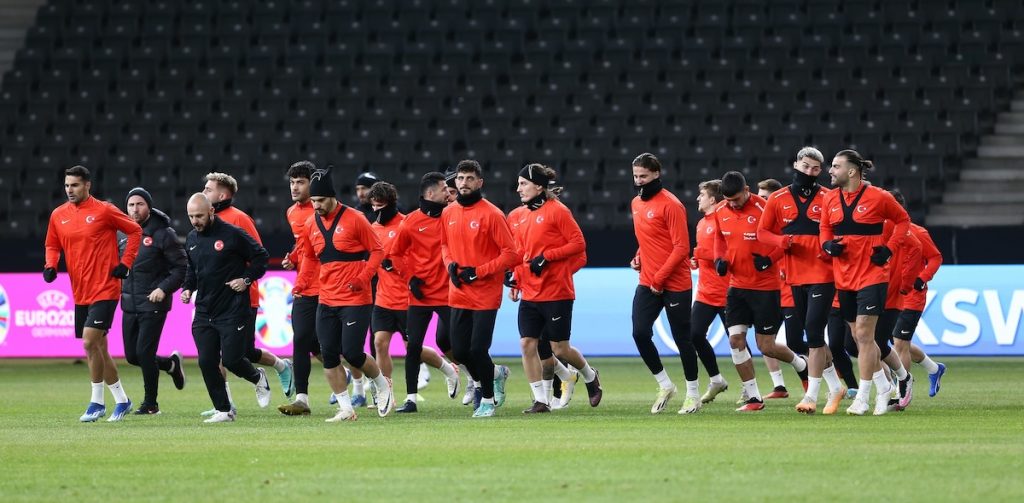 Türkei: Emre Akbaba vor Wales-Spiel aus Kader gestrichen