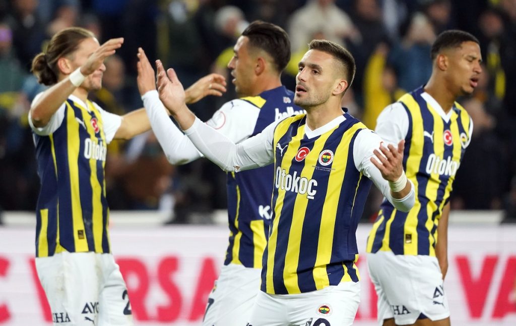 Weiterhin Kaderprobleme: Fenerbahce ohne sieben Spieler nach Dänermark