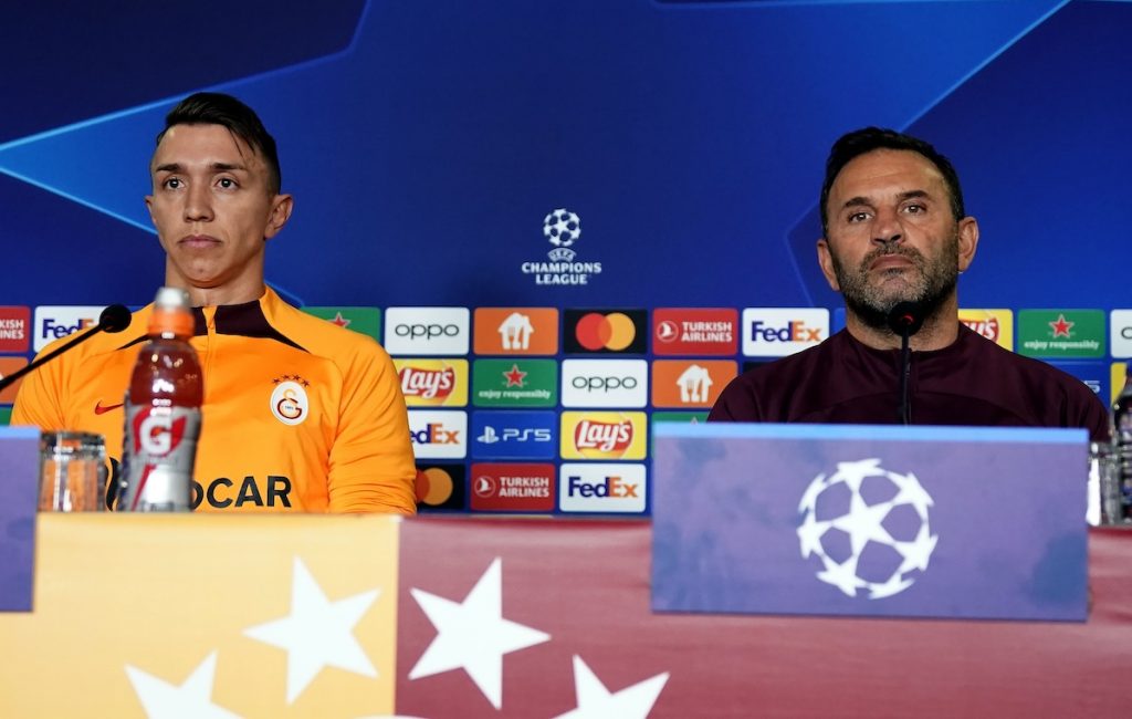 Galatasaray-Trainer Buruk äußert sich zu Manchester United-Spiel und der Chance auf einen Sanchez-Einsatz