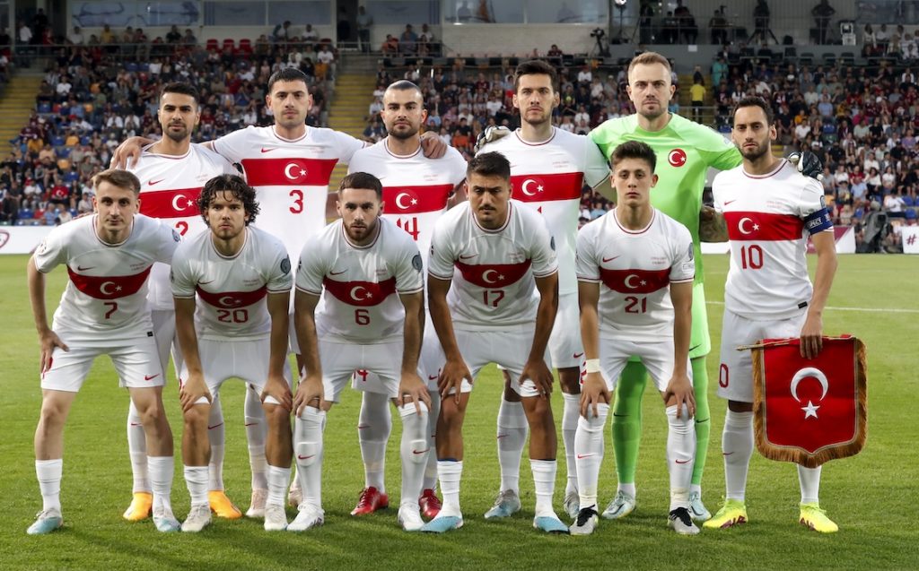 Ländespiel in Berlin: Die Startaufstellungen von Deutschland und der Türkei