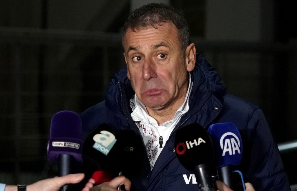 Trabzon-Trainer Avci äußert sich nach Spielabbruch: „Dürfen den gegenseitigen Respekt nicht verlieren“