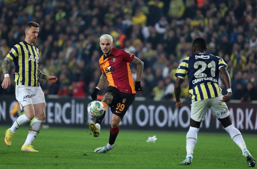 Gipfeltreffen in der Süper Lig: Wer holt sich die Tabellenspitze – Fenerbahce oder Galatasaray?