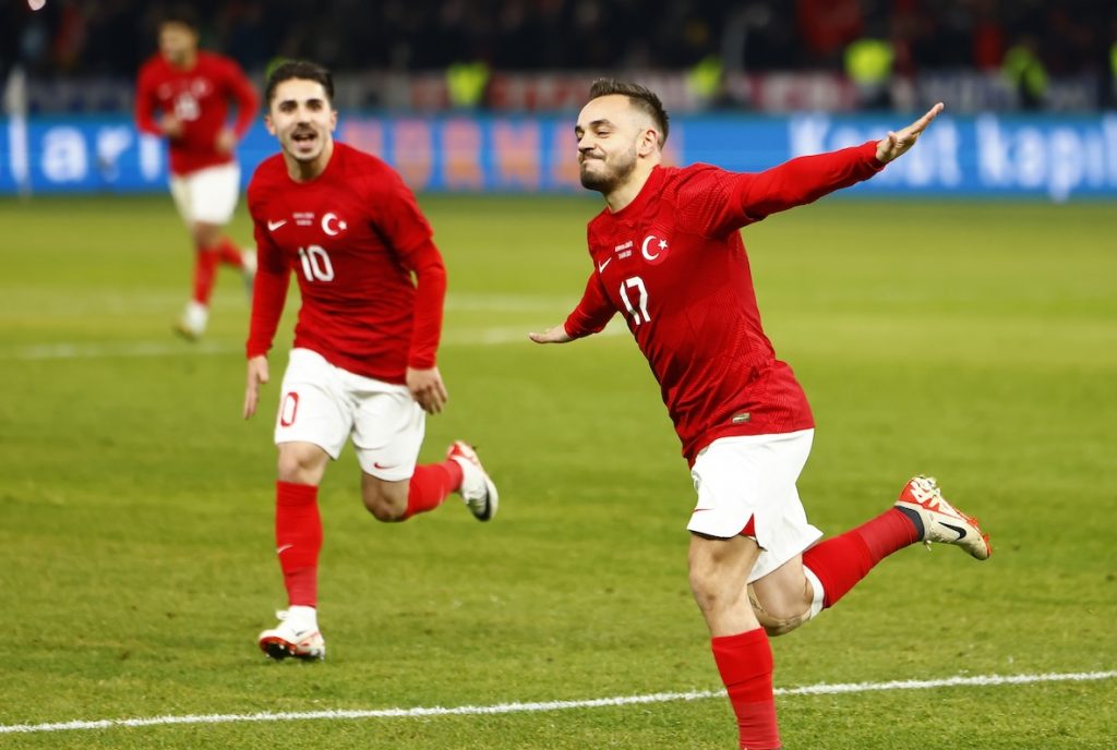 Yusuf Sari hofft auf EM-Teilnahme, lobt Türkei-Trainer Montella und kontert BJK-Funktionär Aybaba