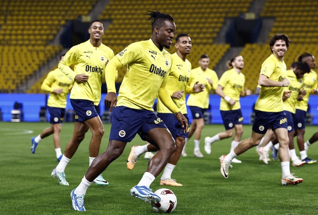 Fenerbahce: Vier Spieler auf Abschluss- und vier auf Wunschliste