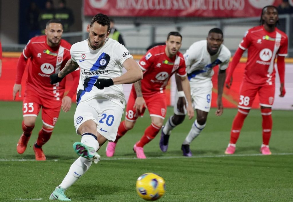 Weiter auf Titelkurs: Calhanoglu führt Inter Mailand mit Doppelpack zum 5:1-Auswärtssieg in Monza