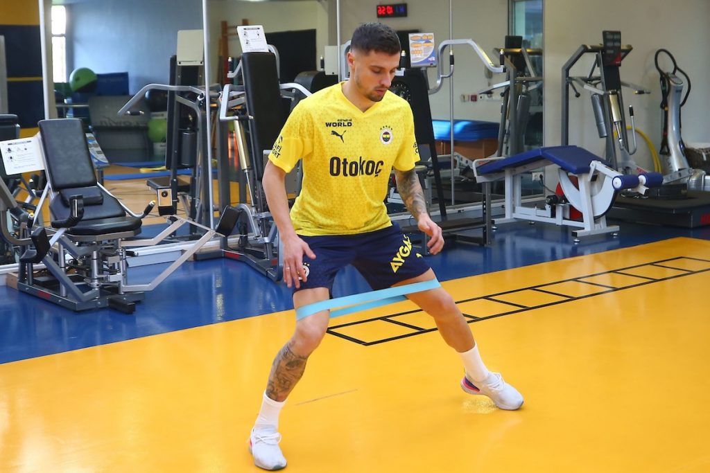 Fenerbahce: Zajc wechselt nach Frankreich – Krunic bei Champions League-Teilnehmer auf Transferliste