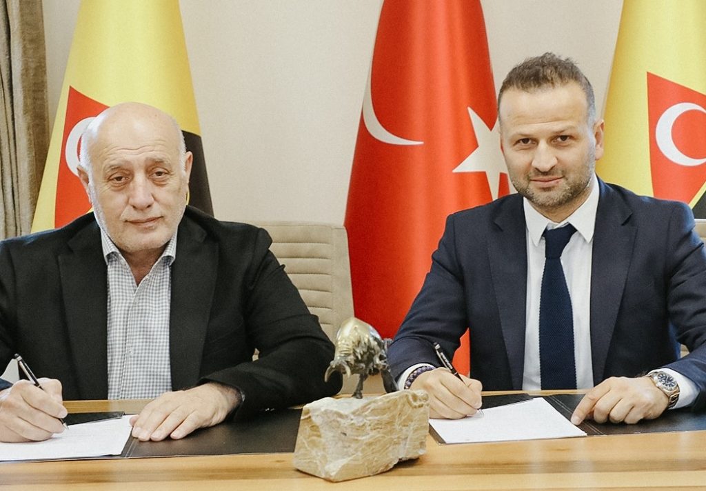 Istanbulspor entlässt Trainer Hakan Yakin und holt Ex-Coach Osman Zeki Korkmaz zurück