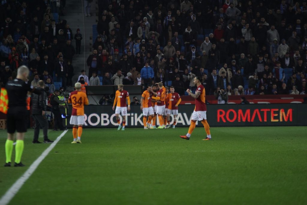 Zaha-Zauber sorgt für 5:1-Auswärtssieg von Galatasaray in Trabzon