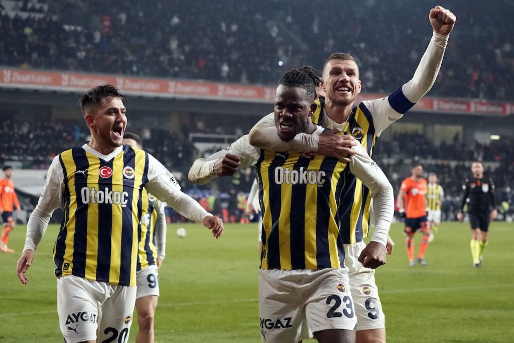 Erleichterung bei Fenerbahce nach spätem Sieg gegen Basaksehir: „Sehr wichtige drei Punkte“