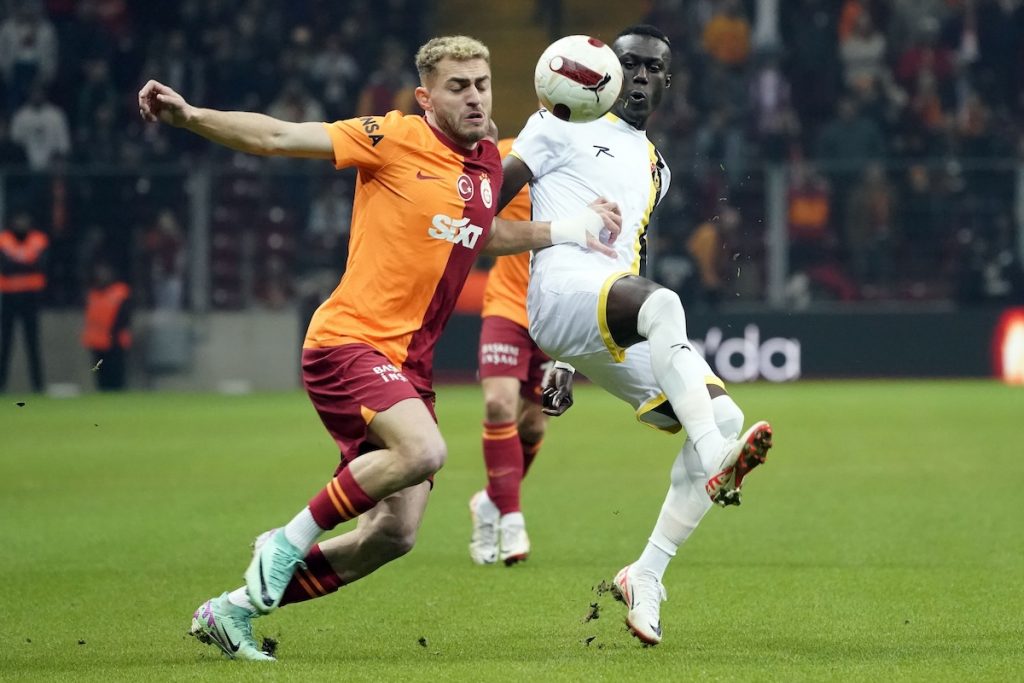 Aston Villa akzepiert angeblich Galatasarays Rekordablöseforderung für Baris Alper Yilmaz