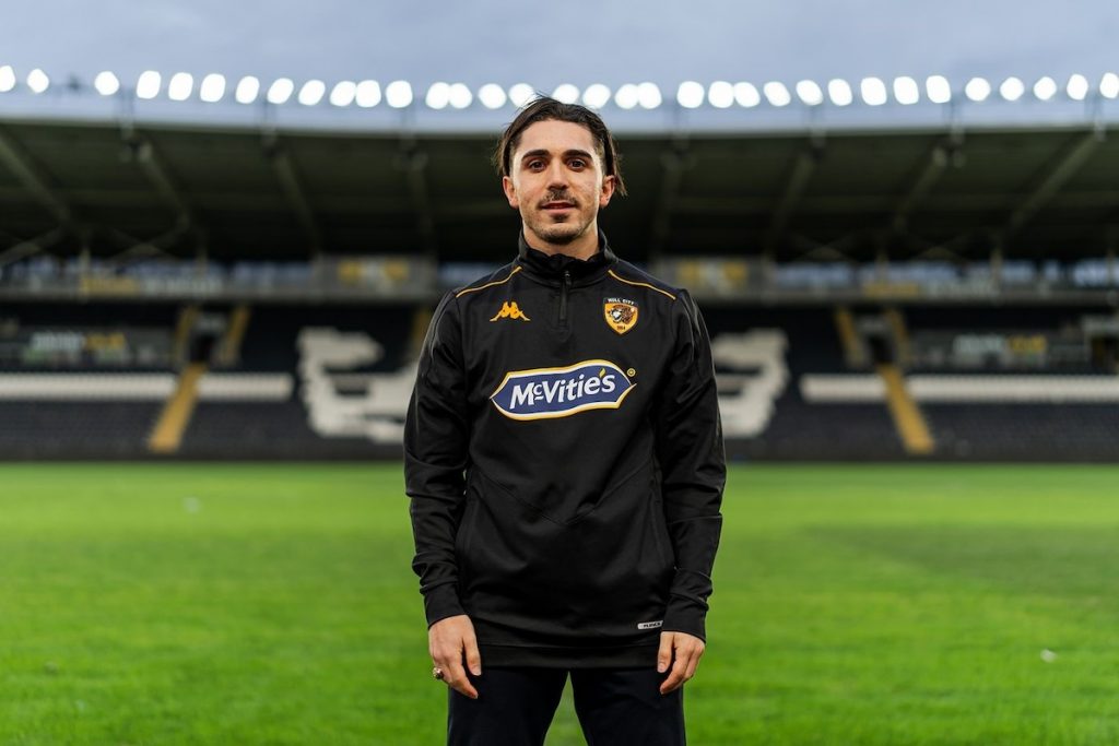 Abdülkadir Ömürs Assist beschert Hull City Last-Minute-Sieg und hält Playoff-Träume am Leben