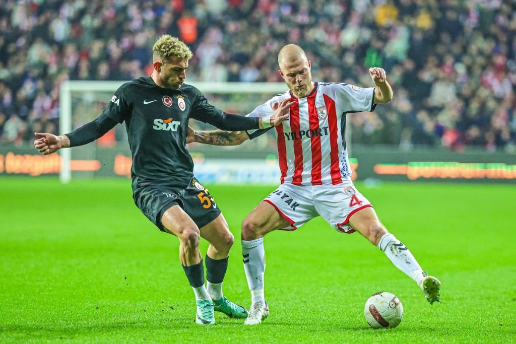 Galatasaray gewinnt 2:0 in Samsun und erobert Tabellenspitze