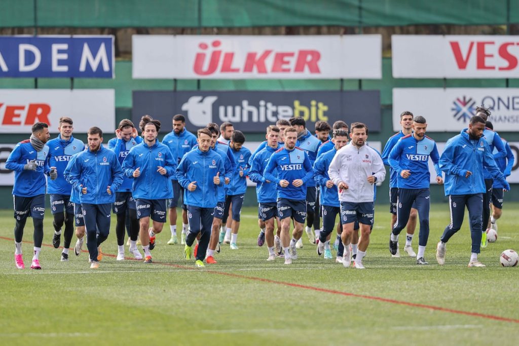 Trabzonspor an Dortmunds Meunier dran –  Auch Alioski im Auge