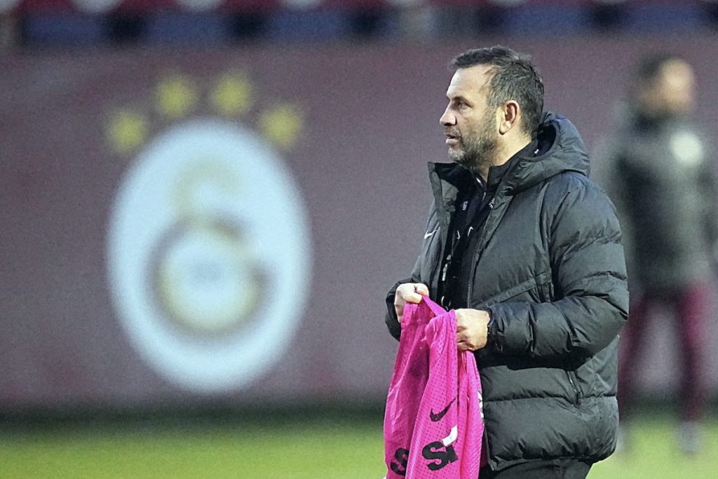 Warum hat Galatasaray den Ball im Supercup nicht ins Aus gespielt? Trainer Buruk rechtfertigt sich