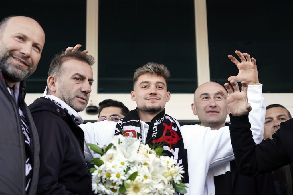 Muci in Istanbul: „Besiktas ist ein wahr gewordener Traum“ – Arat und Yücel kündigen weitere Transfers an