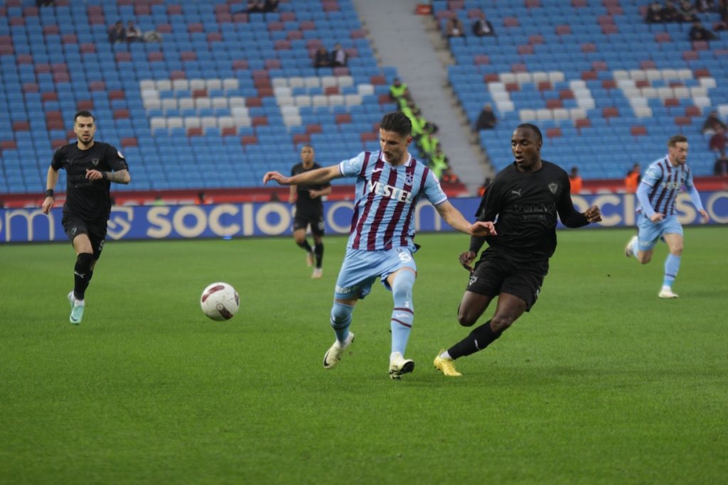 Trabzonspor stoppt Niederlagenserie und schlägt Hatay mit 2:0