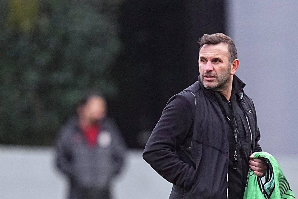 Okan Buruk schiebt Aktürkoglu- und Köhn-Gerüchten Riegel vor – Aufklärung zum Fall Zaha