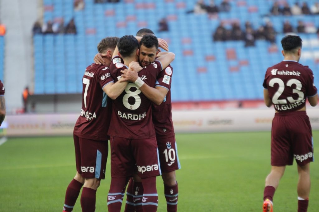 Trabzonspor bezwingt Adana Demirspor dank Trezeguet 1:0