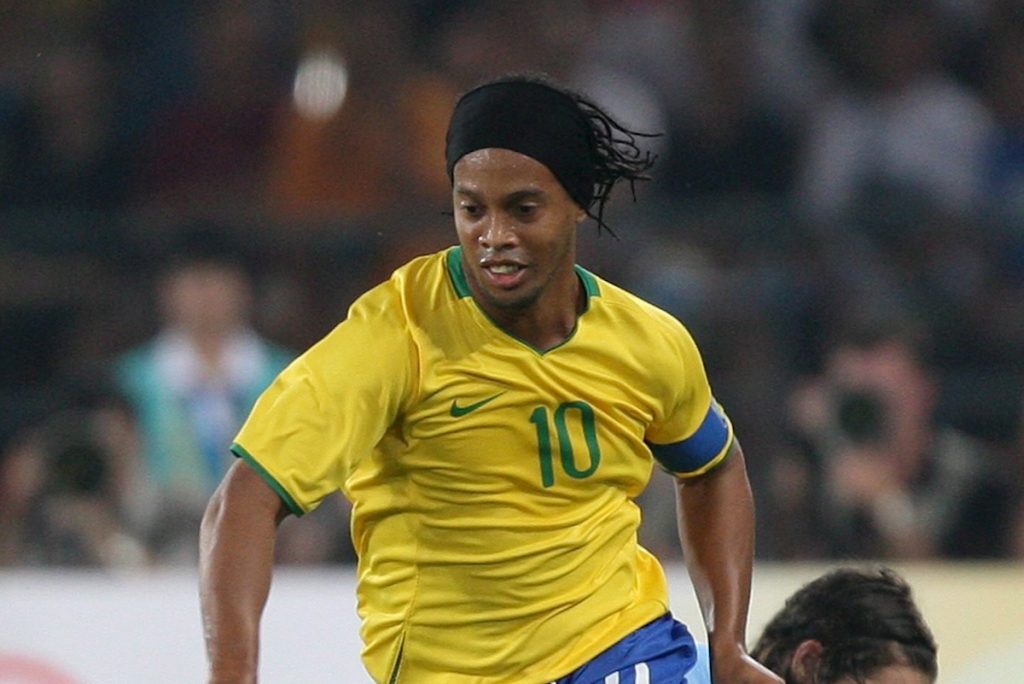 Acun Ilicali holt früheren Weltstar Ronaldinho zu Survivor und spielt Fußvolleyball