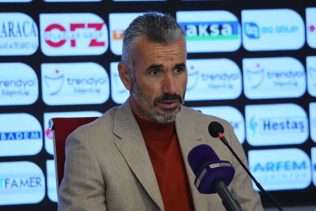 Bereits dritter Trainer: Pendikspor entlässt Vieira und holt Üzülmez