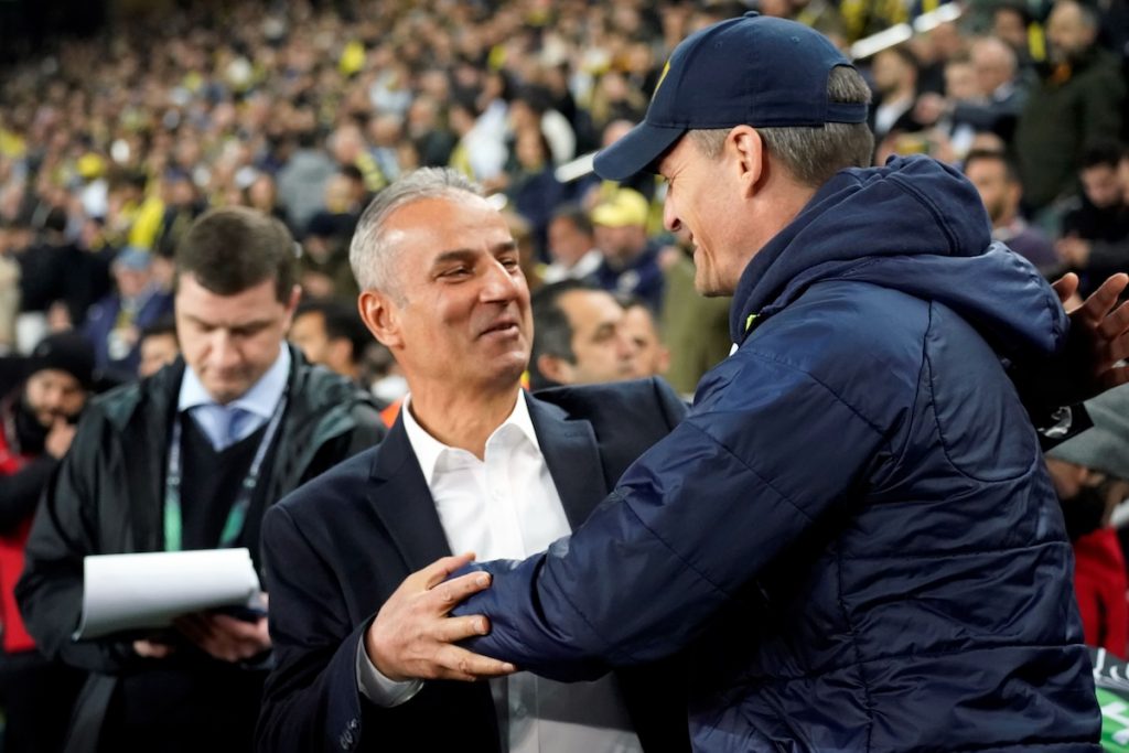 Fenerbahce möchte sowohl Conference League-Titel als auch Süper Lig-Meisterschaft