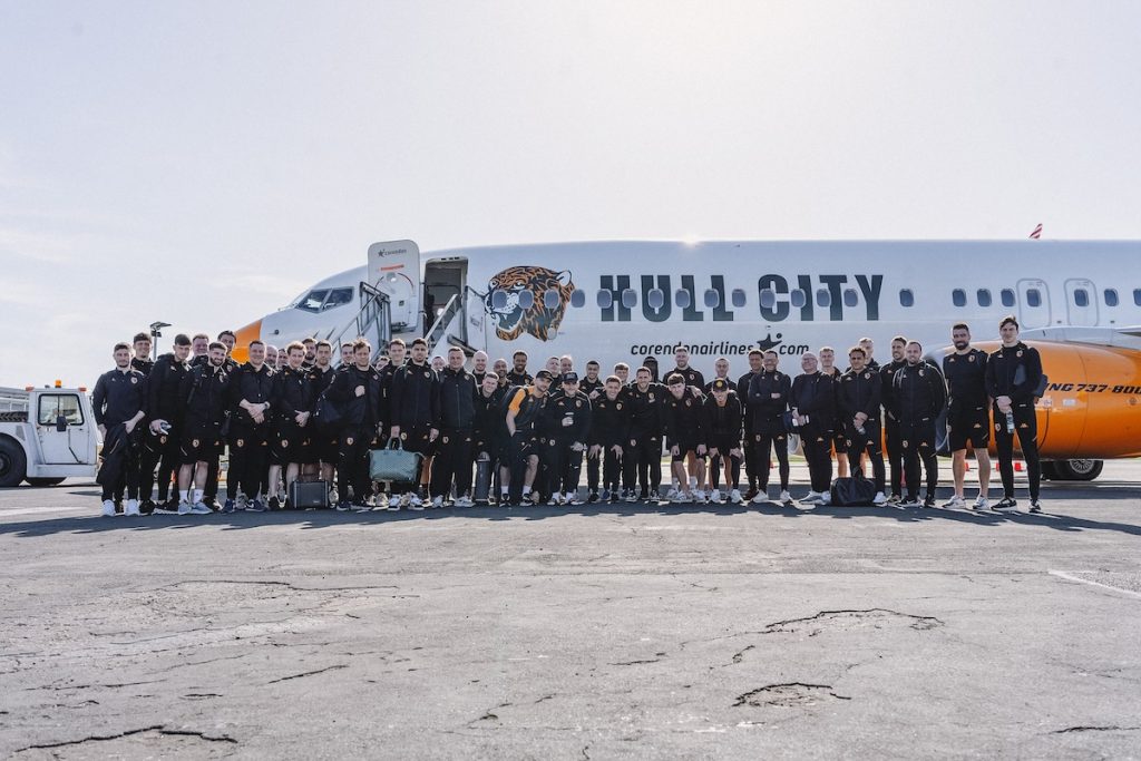 Hull City mit 100 Fans für Trainingslager und Testspiel in Antalya eingetroffen