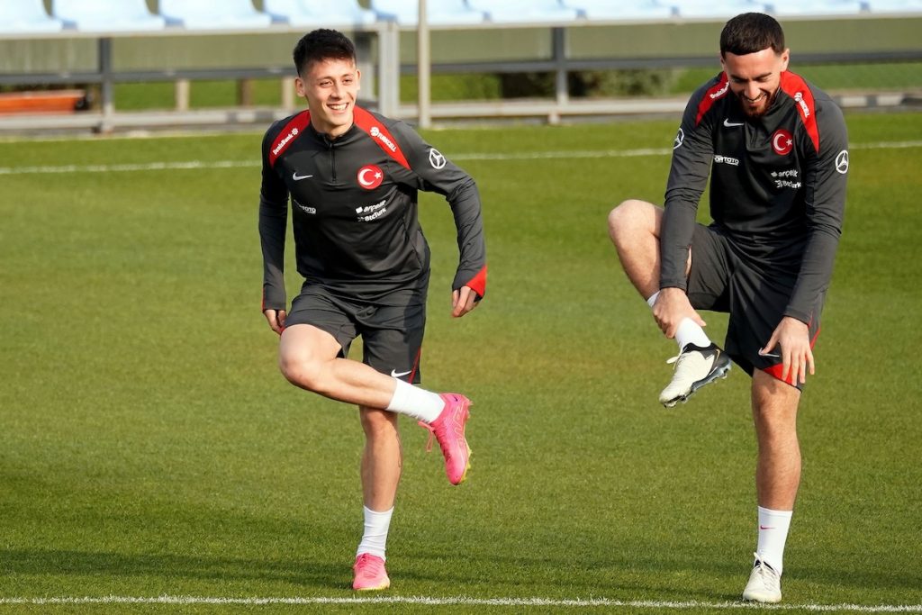 Ex-Real Madrid-Star Mesut Özil spricht über Arda Güler: „Glaube an seinen Erfolg“