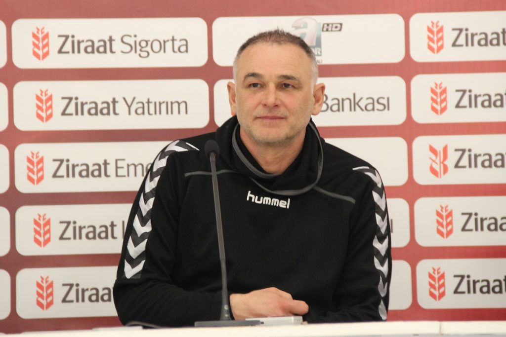 Nächster Trainerwechsel: Konyaspor entlässt Ömerovic – Sportdirektor Camdal übernimmt