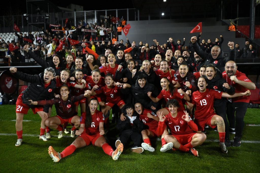 EM-Quali: Türkische Frauen-Nationalmannschaft schlägt Ungarn mit 2:1