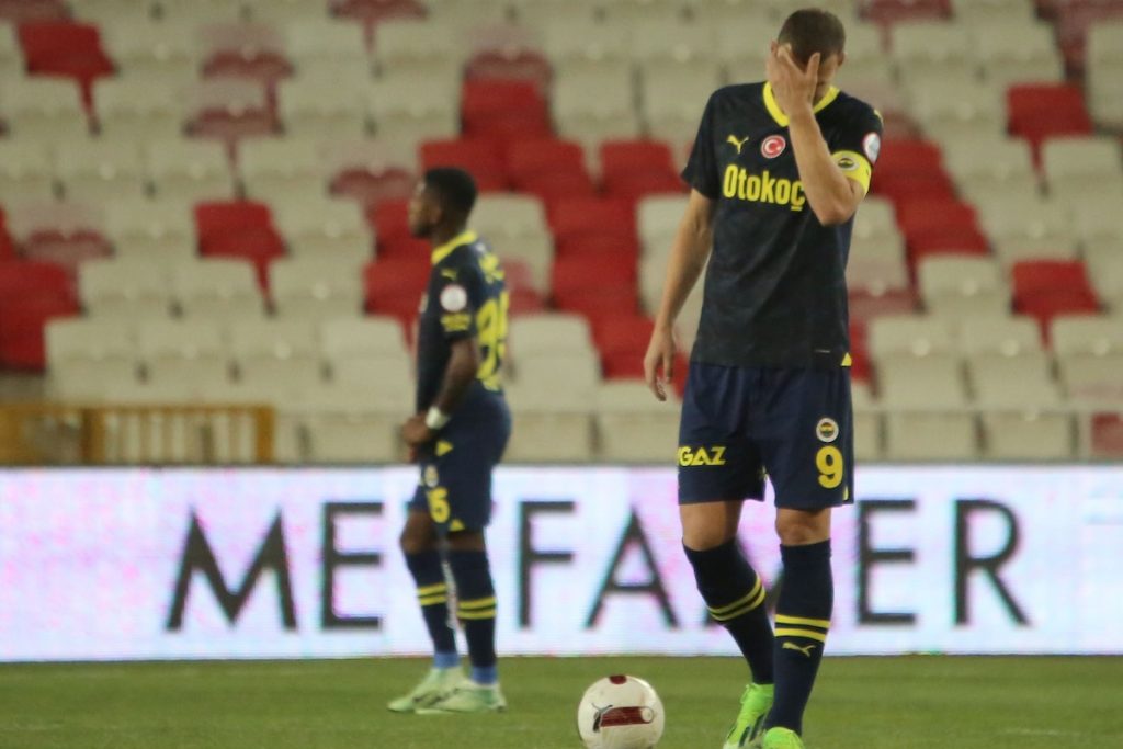 Auch letzter Titeltraum geplatzt? Fenerbahce patzt in Sivas – 2:2 nach strittiger Elfer-Szene