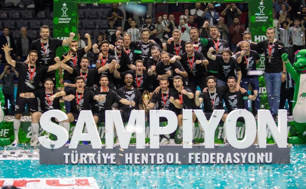 Handball: Besiktas Safi Cimento holt Triple in der Türkei
