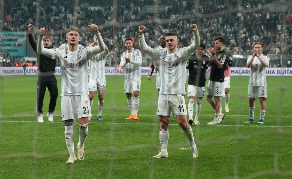 Kollektive Freude und Erleichterung bei Besiktas nach Einzug ins Pokalfinale