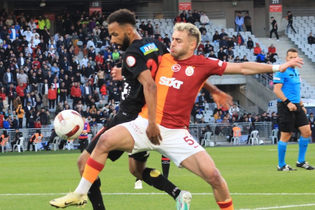 Süper Lig-Showdown: Galatasaray ringt Karagümrük mit 3:2 nieder – Fenerbahce schlägt Kayseri 3:0