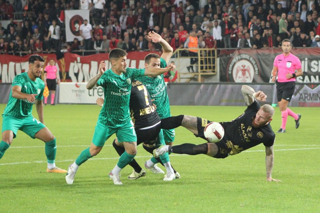 Playoff-Halbfinale: Bodrumspor holt im Hinspiel ein 1:1 in Corum